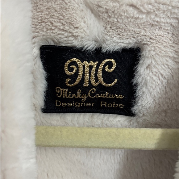 Minky Couture Cream Reversible Robe - Picture 2 of 3